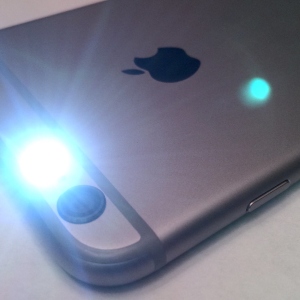 ფოტო როგორ მოვუწოდებთ მოიცავს Flash on iPhone