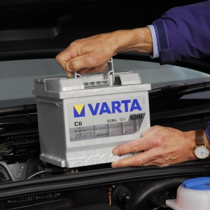 Why the car battery is quickly discharged