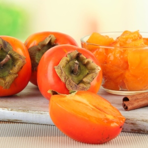 What is the useful persimmon for the body of a woman?