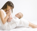 Πώς να φτάσετε ένα μωρό από το στήθος