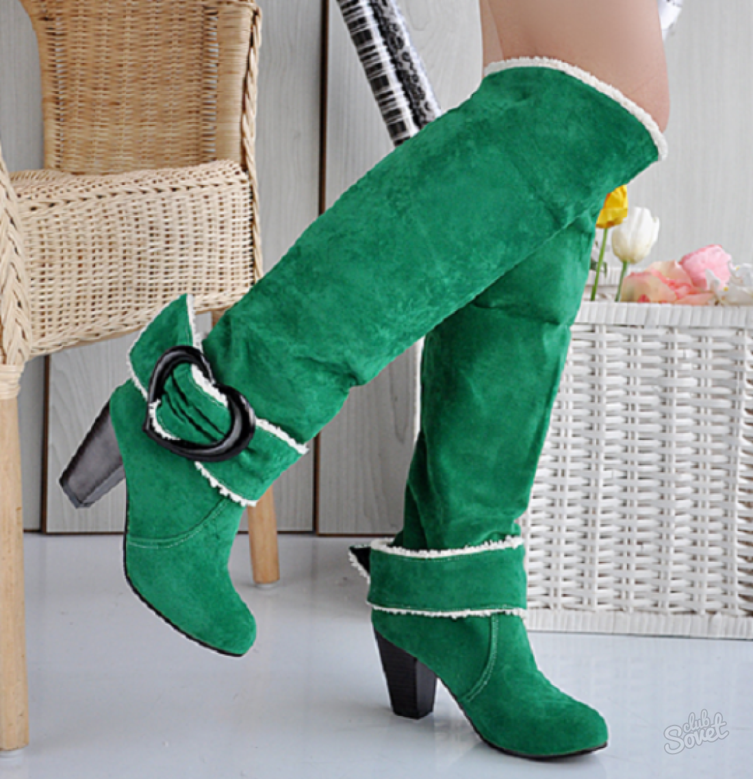 Зеленые замшевые женские. Зеленые замшевые сапоги. Зеленые сапоги женские. Зеленые замшевые ботинки. Зеленые замшевые ботинки женские.