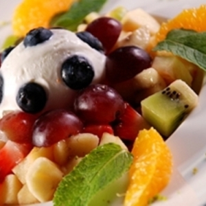 Stock Foto How to cook fruit salad