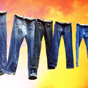 Foto, wie man Jeans leichter macht