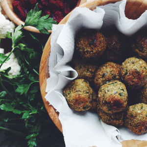 How to cook falafel from chickpeas
