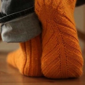 Stock Foto Knitting Socks na 5 dziania