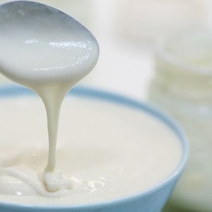Как использовать прокисшее молоко