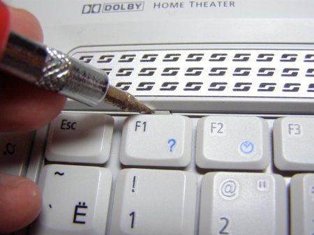 Ako vypnúť klávesnicu na notebooku