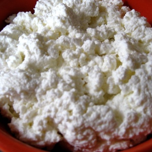 How to make cottage cheese from kefir