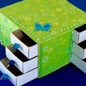 Фото что можно сделать из спичечных коробков?