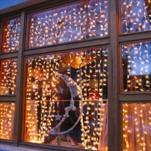 Фото как украсить окна на Новый год