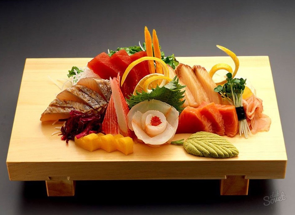 Sushi სალათი squid და კვერცხი