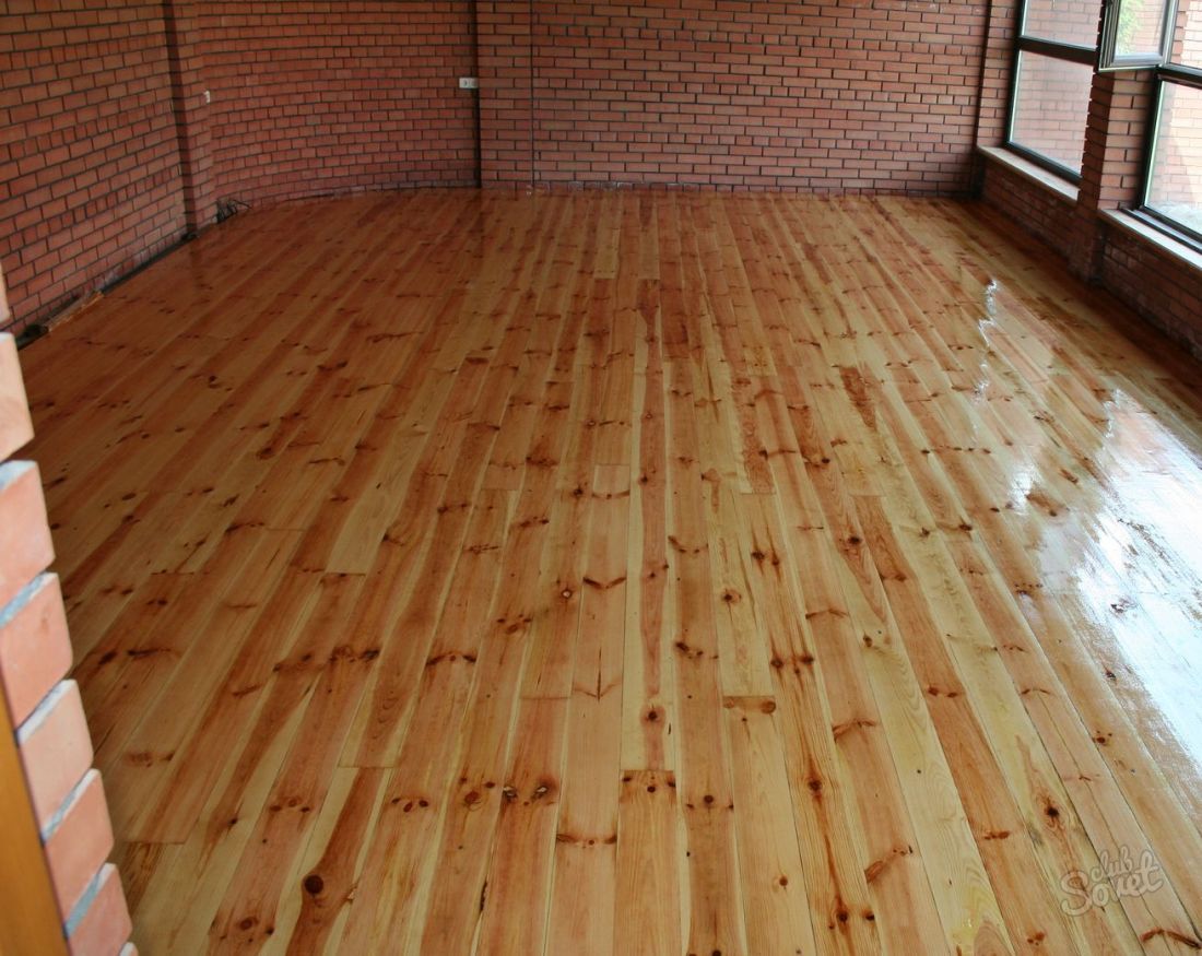 Jak lešit dřevěné podlahy