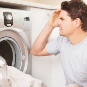 چگونه آب را از ماشین لباسشویی تخلیه کنیم
