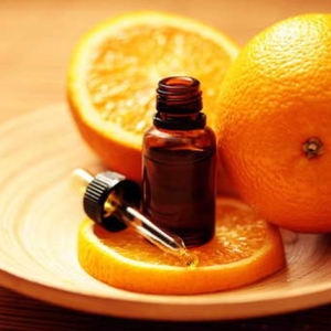 Stock Foto Orange oil from cellulite