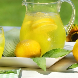 Фото как сделать лимонад из лимона