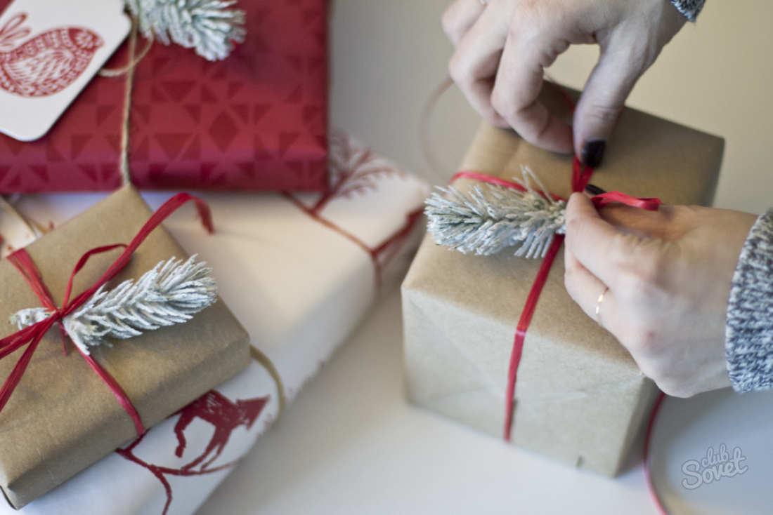 كيفية حزمة هدية لورق الهدايا