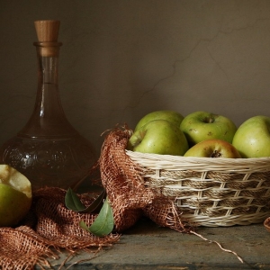 عکس چگونه شراب را از سیب تهیه کنید