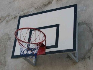 كيفية صنع حلقة كرة السلة