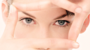 How to make eye massage