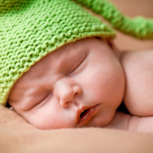ภาพถ่ายวิธีการวัดอุณหภูมิของทารกแรกเกิด