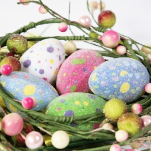 Fotografia de Stock Como decorar ovos na Páscoa