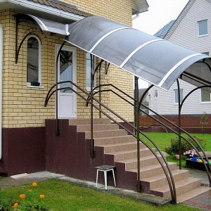 ფოტო როგორ ჩადება porch ერთად canopy