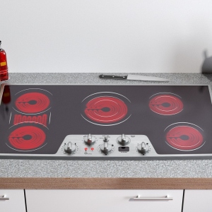 Stock Foto Gas stove or cookbar - what is better