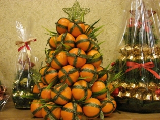 Hur man gör ett julgran från mandariner gör det själv