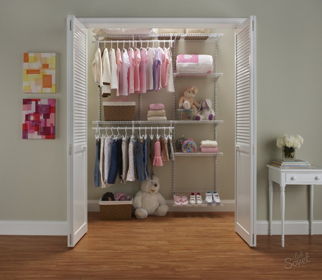 How to make a dressing room from the storage room