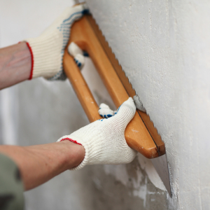 Ako dať stenu pod maľovaním