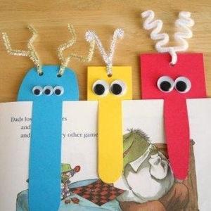 How to make a paper bookmark