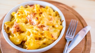 How to cook pasta with cheese?
