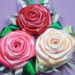 How to make a rose from satin ribbon