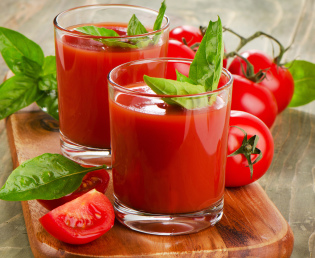 Cara memasak jus tomat di rumah
