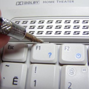 Foto Come disabilitare la tastiera su un computer portatile