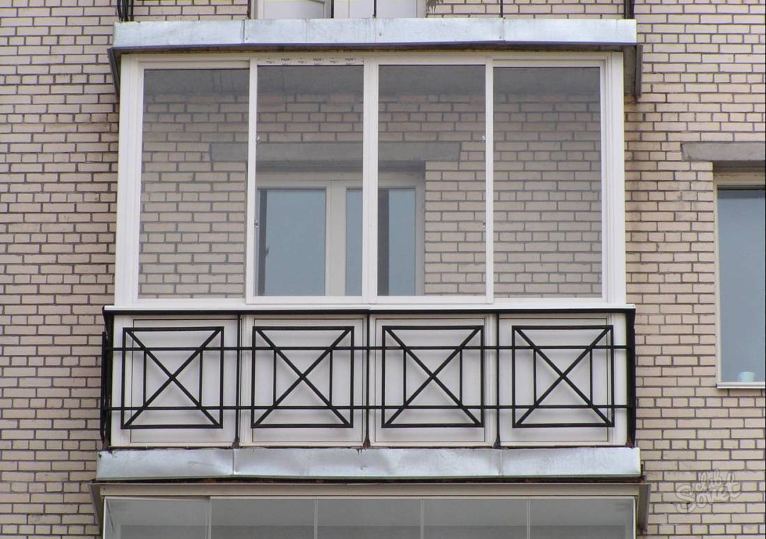 Ako zasklenie balkóna