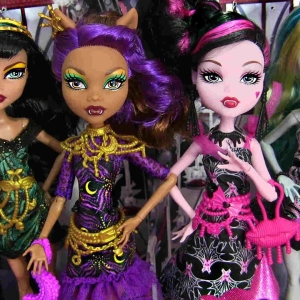 Monster High Dolls บน Alixpress