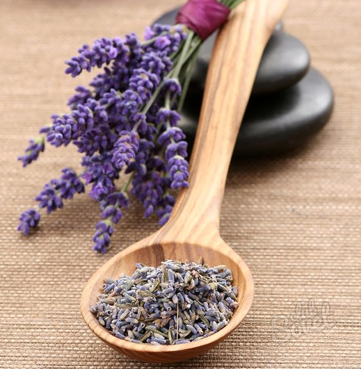 Essential ზეთი-lavender.-Aromatherapy