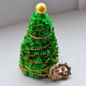 Photo Comment faire un cône pour un papier d'arbre de Noël?