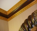 How to roll the ceiling plinth