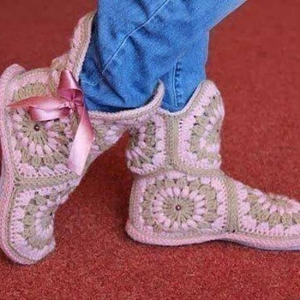 Foto Como amarrar botas de crochet