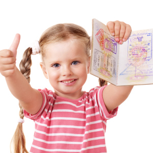 Foto, wie man ein Kind in einen Pass eingibt