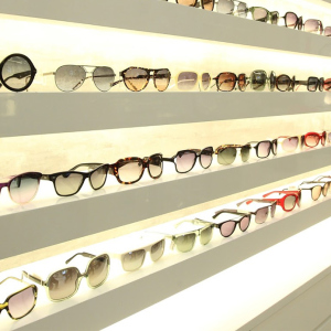 Fotografija kako odabrati naočale za kremu za sunčanje