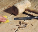 Vŕzganie drevené podlahy, čo robiť