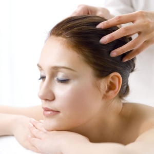 Photo how to make a head massage