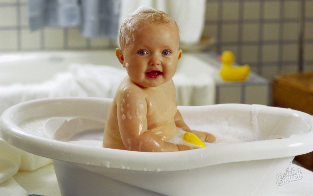Bebek Yenidoğan Bebek Banyo Yapmak