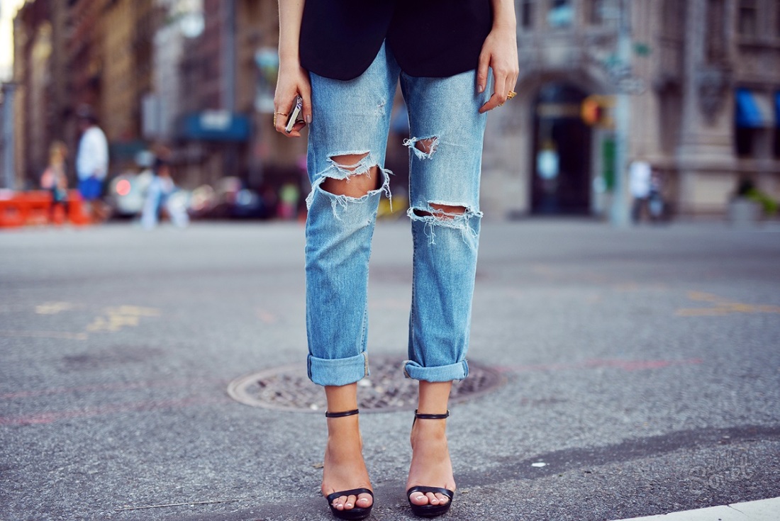 Jeans üzerinde delikler nasıl yapılır?