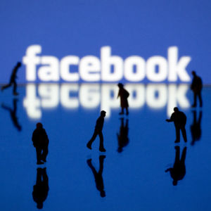 Cum să ieșiți din Facebook