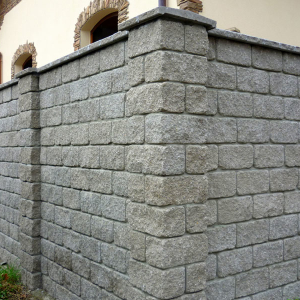 Hogyan kell telepíteni egy beton kerítést