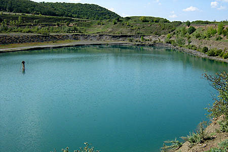 ทะเลสาบ Lokhneskoye